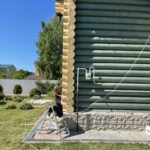 Покраска дома из оцилиндрованного бревна 24 диаметра (Кострома)